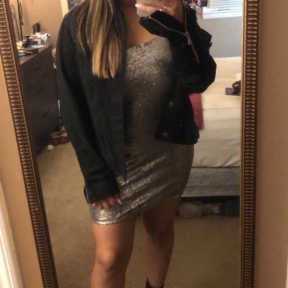 Silver sequin forever 21 dress